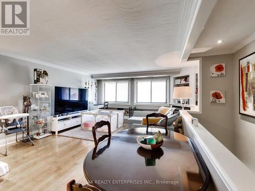 1735 Lakeshore Road W, Mississauga, ON 