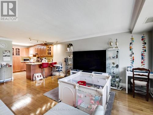 1735 Lakeshore Road W, Mississauga, ON 