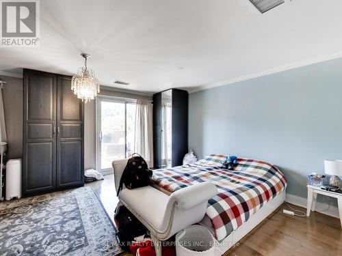 1735 Lakeshore Road W, Mississauga, ON 