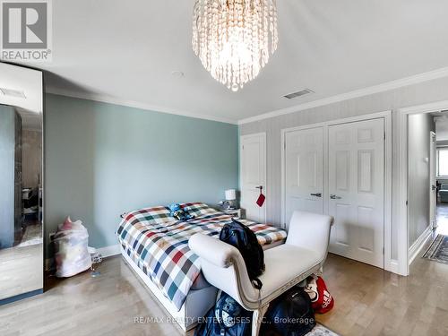 1735 Lakeshore Road W, Mississauga, ON 