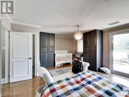 1735 Lakeshore Road W, Mississauga, ON 