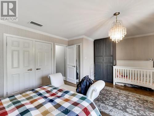 1735 Lakeshore Road W, Mississauga, ON 