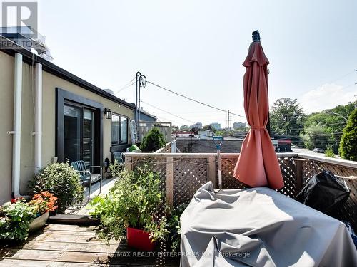 1735 Lakeshore Road W, Mississauga, ON 