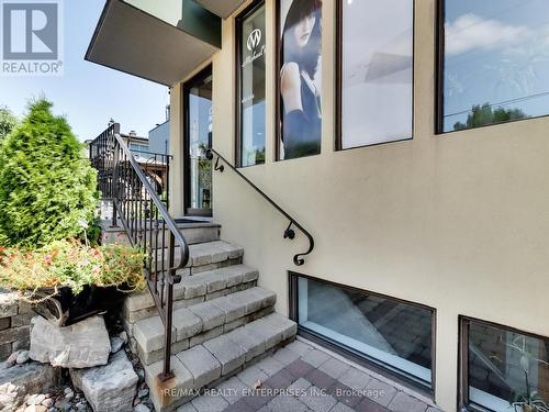 1735 Lakeshore Road W, Mississauga, ON 