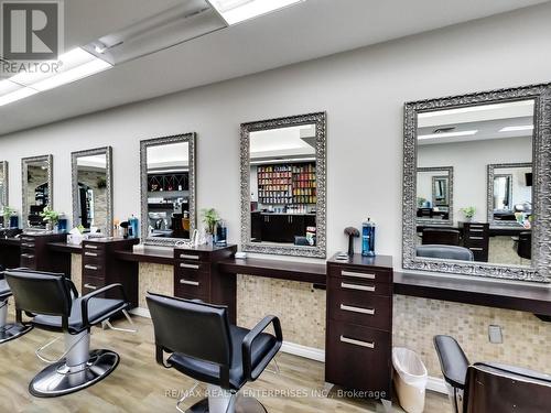 1735 Lakeshore Road W, Mississauga, ON 