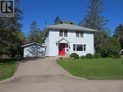 8 TWEEDSMUIR PLACE  Deep River, ON K0J 1P0