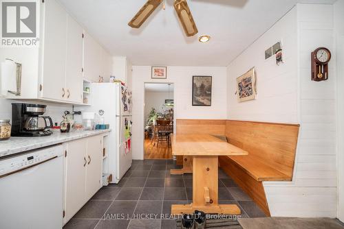8 Tweedsmuir Place, Deep River, ON - Indoor Photo Showing Kitchen