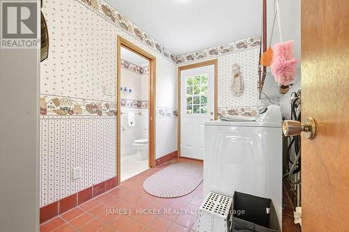 116 Frontenac Crescent, Deep River, ON - Indoor Photo Showing Laundry Room