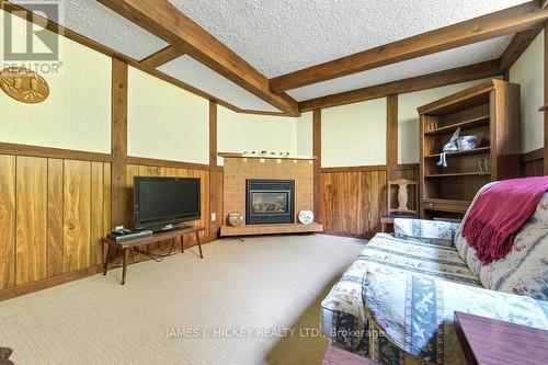 116 Frontenac Crescent, Deep River, ON - Indoor With Fireplace