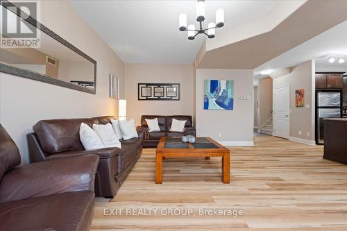82 Mountain Ash Drive, Belleville (Thurlow Ward), ON - Indoor Photo Showing Living Room