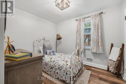 300 Melrose Avenue, Kitchener, ON - Indoor Photo Showing Bedroom