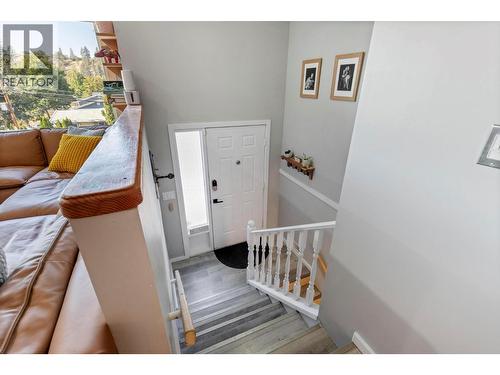 1525 Hollywood Road S, Kelowna, BC - Indoor Photo Showing Other Room