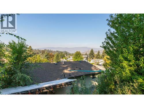 1525 Hollywood Road S, Kelowna, BC - Outdoor With View