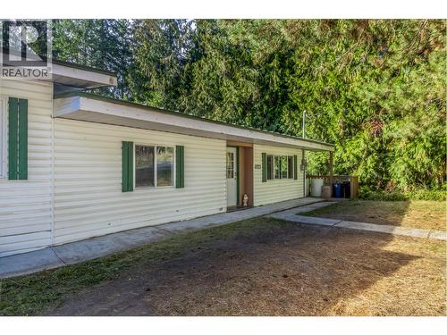 5246 Mayfair Road Se, Salmon Arm, BC - Outdoor