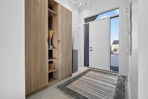 19 Ash Cove, Headingley, MB - Indoor Photo Showing Other Room