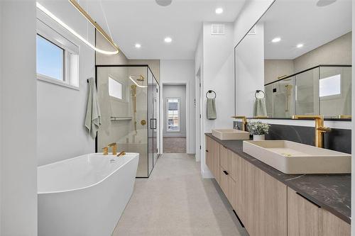 19 Ash Cove, Headingley, MB - Indoor Photo Showing Bathroom