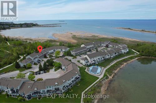 22 CRANBERRY SURF  Collingwood, ON L9Y 5C4