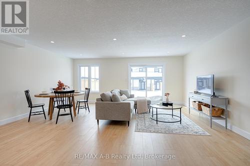 30 Linda Drive, Huron East (Seaforth), ON - Indoor