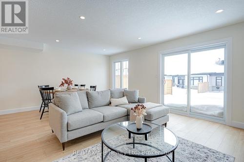30 Linda Drive, Huron East (Seaforth), ON - Indoor Photo Showing Living Room