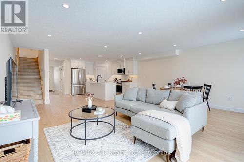 30 Linda Drive, Huron East (Seaforth), ON - Indoor Photo Showing Living Room