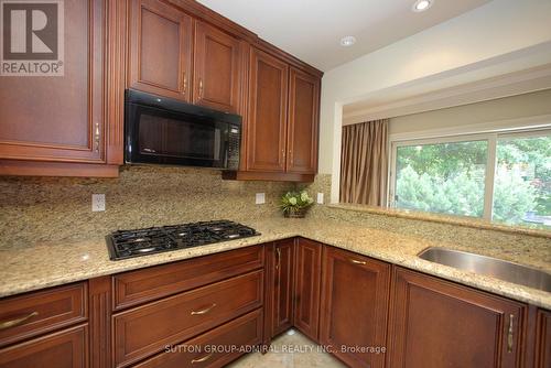 91 Forest Grove Drive, Toronto, ON - Indoor Photo Showing Kitchen