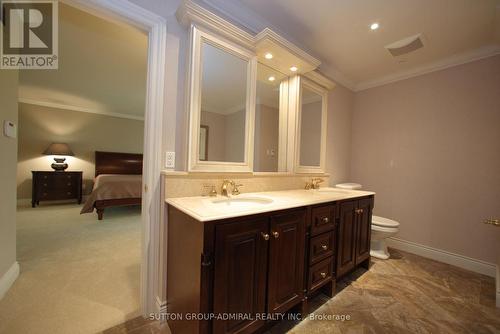 91 Forest Grove Drive, Toronto, ON - Indoor Photo Showing Bathroom