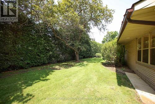 91 Forest Grove Drive, Toronto, ON - Outdoor