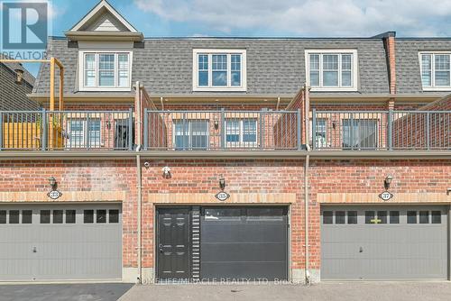 35 Finegan Circle, Brampton, ON - Outdoor With Facade