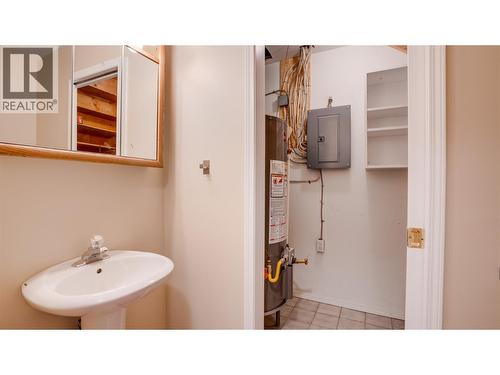 2620 Pleasant Valley Road Unit# 1, Armstrong, BC - Indoor Photo Showing Bathroom