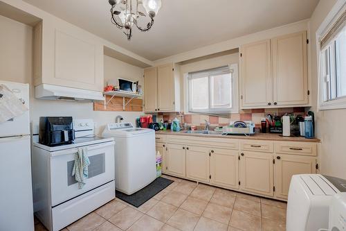 Cuisine - 756  - 760 25E Avenue, Montréal (Lachine), QC - Indoor Photo Showing Kitchen With Double Sink