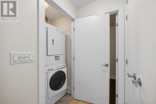 505 - 95 Bronson Avenue, Ottawa, ON - Indoor Photo Showing Laundry Room