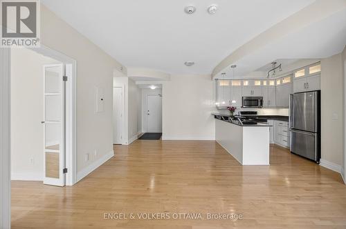 505 - 95 Bronson Avenue, Ottawa, ON - Indoor Photo Showing Kitchen