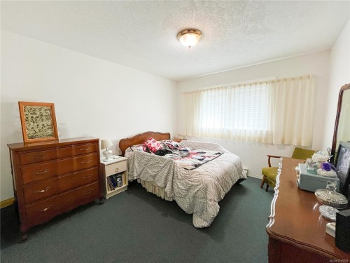 102-3855 11Th Ave, Port Alberni, BC - Indoor Photo Showing Bedroom