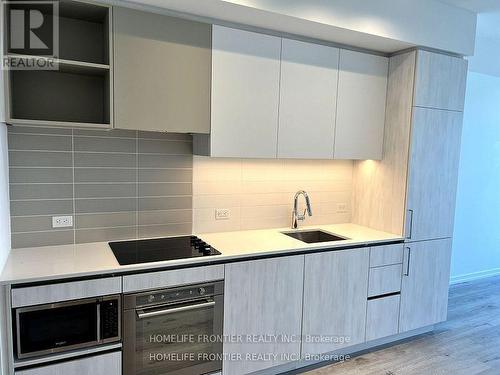 4308 - 7890 Jane Street, Vaughan, ON - Indoor Photo Showing Kitchen With Upgraded Kitchen