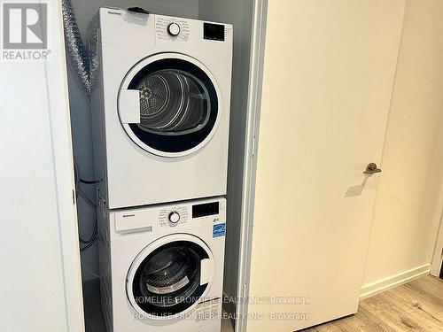 4308 - 7890 Jane Street, Vaughan, ON - Indoor Photo Showing Laundry Room