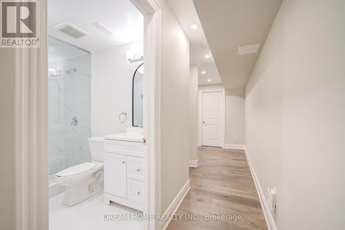 41 Mynden Way, Newmarket, ON - Indoor Photo Showing Bathroom