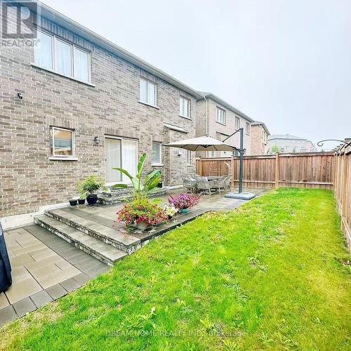 41 Mynden Way, Newmarket, ON - Outdoor