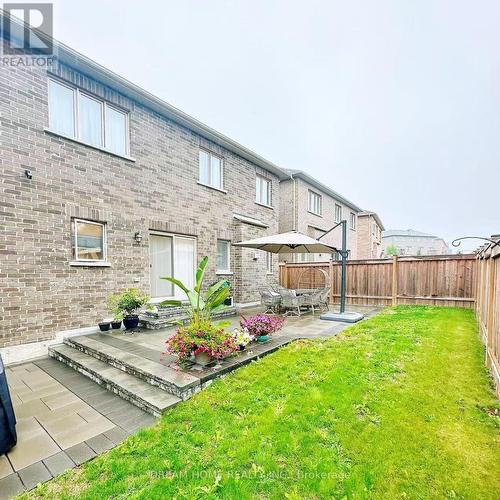 41 Mynden Way, Newmarket, ON - Outdoor