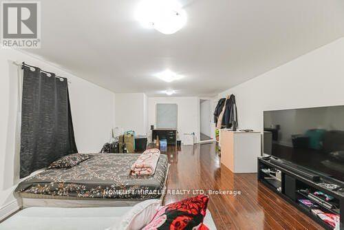 6 Beechwood Crescent, Brampton, ON - Indoor Photo Showing Bedroom