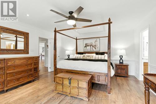 24 Meander Close, Hamilton, ON - Indoor Photo Showing Bedroom