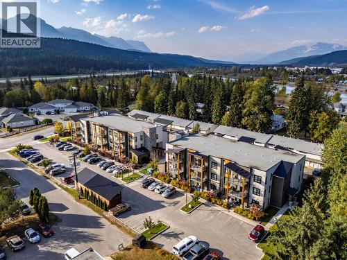 410 5Th  S Avenue Unit# 1104, Golden, BC - Outdoor With View