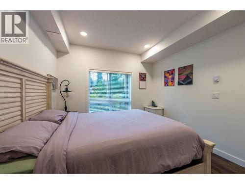 410 5Th  S Avenue Unit# 1104, Golden, BC - Indoor Photo Showing Bedroom