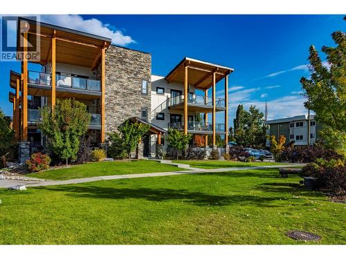 410 5Th  S Avenue Unit# 1104, Golden, BC - Outdoor With Facade