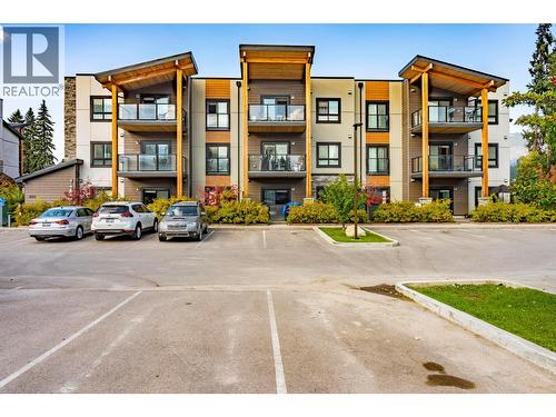 410 5Th  S Avenue Unit# 1104, Golden, BC - Outdoor With Facade