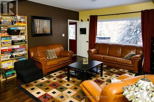 Recreation Room - 1042 Ski Ridge Trail, Dysart Et Al (Guilford), ON - Indoor Photo Showing Living Room