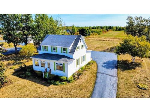 294 Bd St Pierre E  Caraquet, NB E1W 1B5