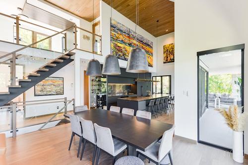 Salle à manger - 140 Ch. Hunter, Saint-Hippolyte, QC - Indoor Photo Showing Other Room