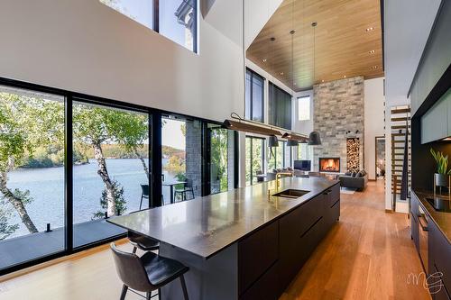 Cuisine - 140 Ch. Hunter, Saint-Hippolyte, QC - Indoor