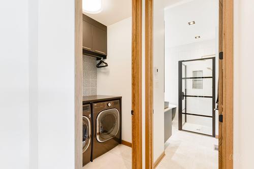 Salle de lavage - 140 Ch. Hunter, Saint-Hippolyte, QC - Indoor Photo Showing Laundry Room