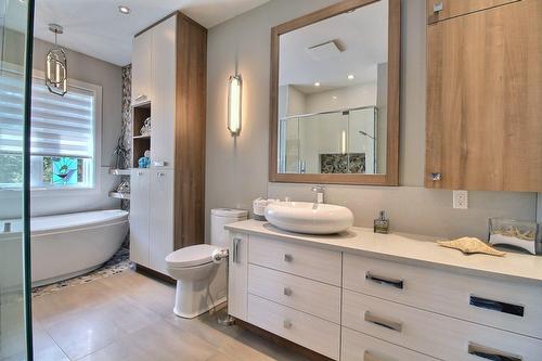 Bathroom - 101 Rue Des Cormorans, Val-D'Or, QC - Indoor Photo Showing Bathroom